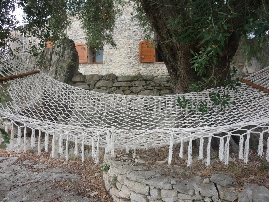 Rocca Del Vento Bed & Breakfast San Pantaleone Oda fotoğraf